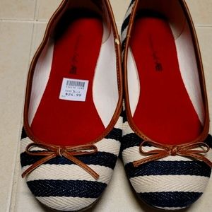 Super cute flats!!